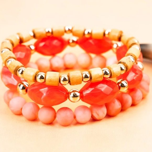 ❤️NWT  BOURITUQ  PERFECT for SPRING/SUMMER   RILEY CORAL BEADED BRACELET SET - Picture 1 of 1